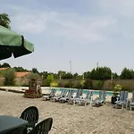 In Thurageau With Private Pool * Boussageau