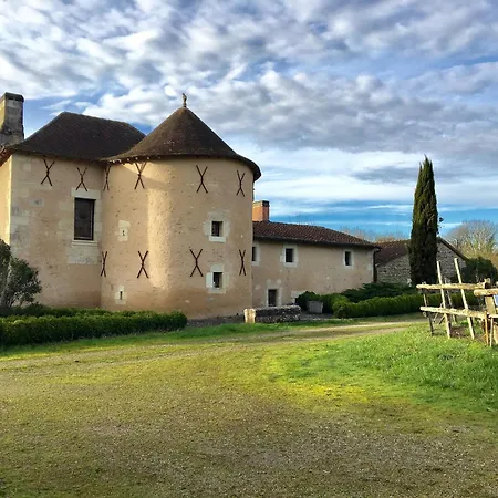 別荘 In Thurageau With Private Pool