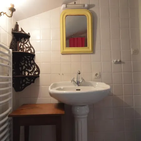 In Thurageau With Private Pool 別荘 *