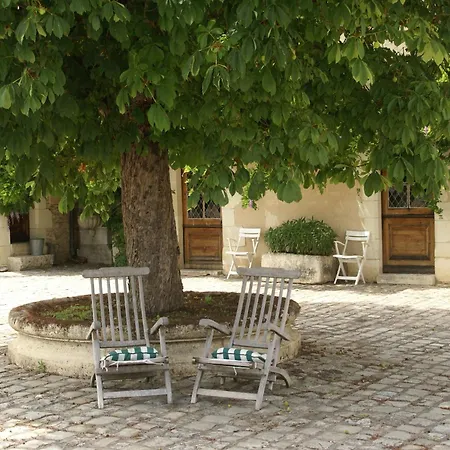 In Thurageau With Private Pool 別荘 Boussageau