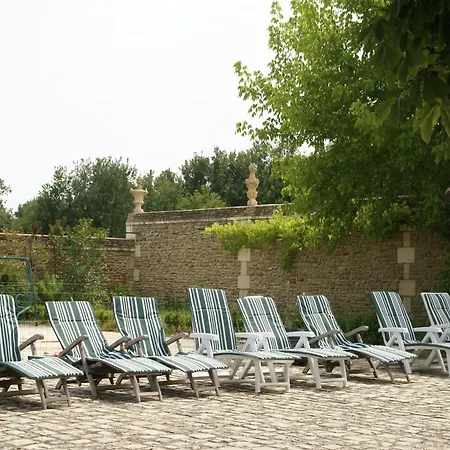 In Thurageau With Private Pool 別荘