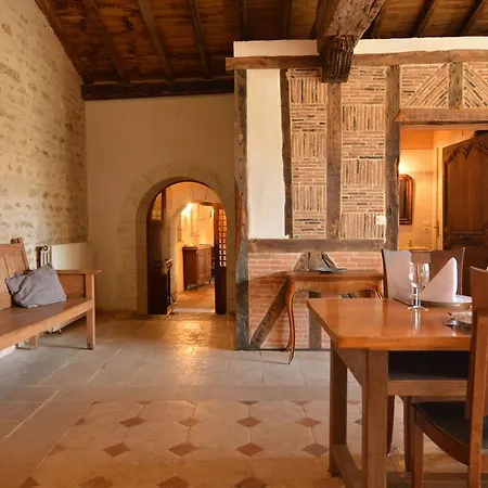 Dom wakacyjny Beautiful With Private Pool Boussageau
