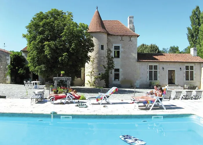 In Thurageau With Private Pool Prázdninový dům Boussageau