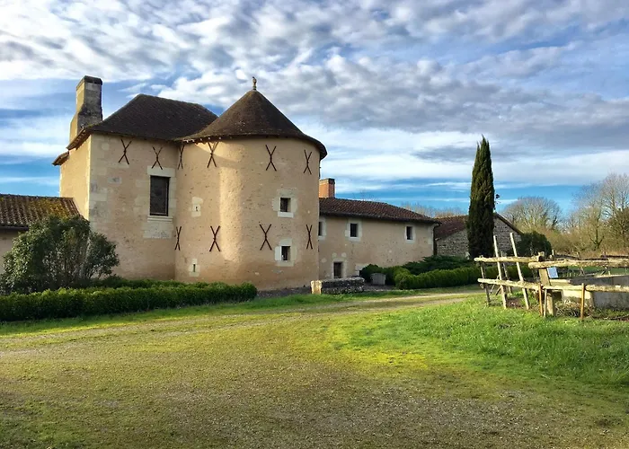 Prázdninový dům In Thurageau With Private Pool